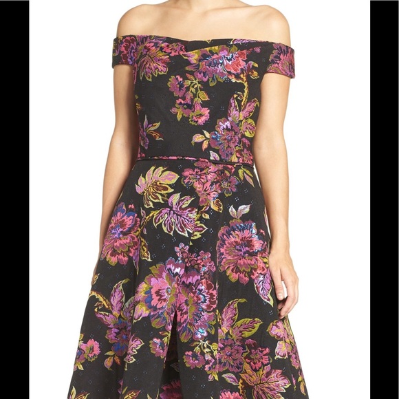 Sale! NWT Adrianna Papell Brocade Floral Dress - Picture 3 of 3